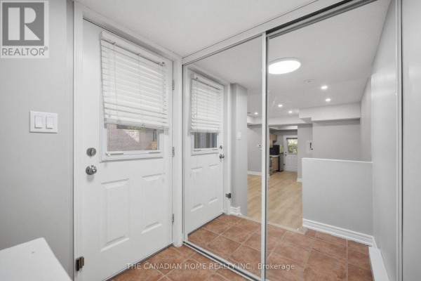 Kitchen - 38 - 901 Kennedy Road, Toronto, ON M1K2E9 Photo 3