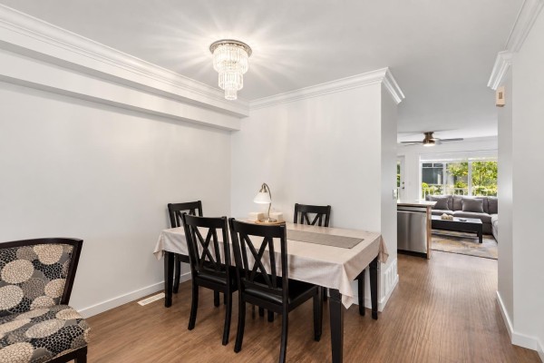 38 12711 64 Avenue, Surrey, BC V3W1X1 Photo 4