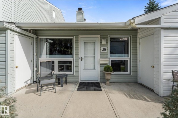 Kitchen - #38 2115 118 St Nw, Edmonton, AB T6J5N1 Photo 3