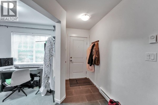 38 3010 Riverbend Drive, Coquitlam, BC V3C0B8 Photo 3