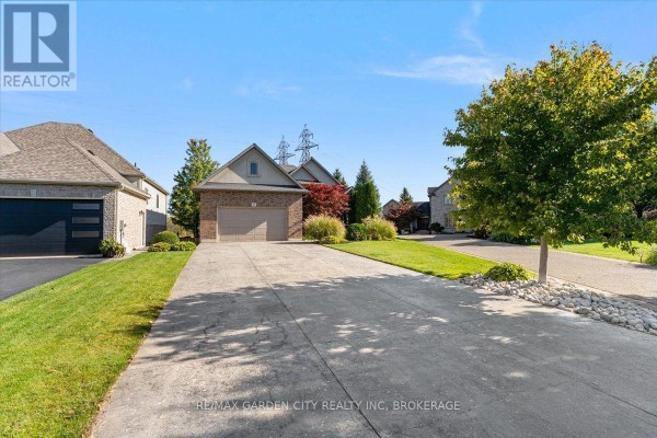 38 Addison Drive, St  Catharines, ON L2S4B7 Photo 2