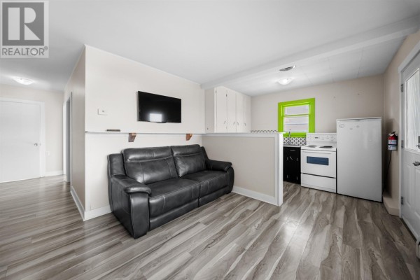 Bath (# pieces 1-6) - 38 Broadway Street, Kensington, PE C0B1M0 Photo 3