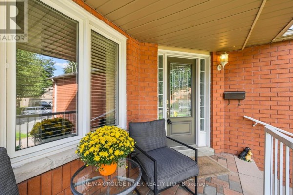 Dining room - 38 Brownell Street, Whitby, ON L1R2E9 Photo 5