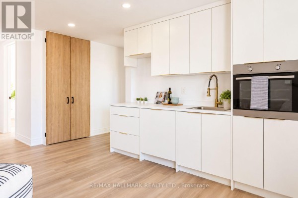 38 Cavotti Crescent, Toronto, ON M3H4V1 Photo 5