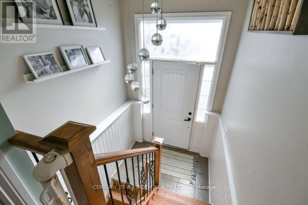 Living room - 38 Charlbrook Avenue, Barrie, ON L4M2Y4 Photo 3