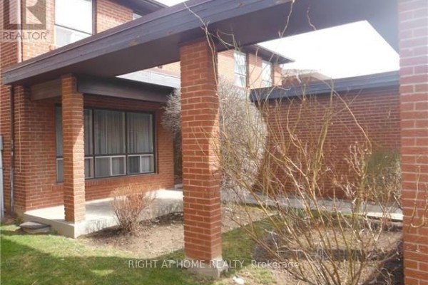 38 Clovercrest Road, Toronto, ON, photo 3