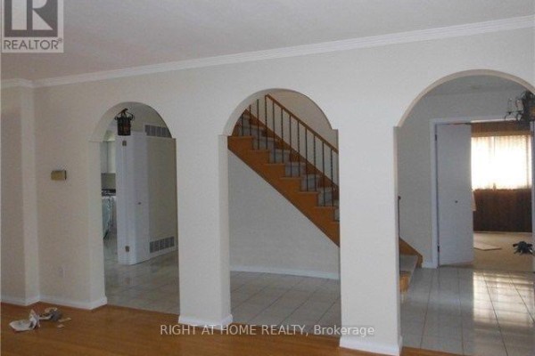 Family room - 38 Clovercrest Road, Toronto, ON M2J1Z6 Photo 5
