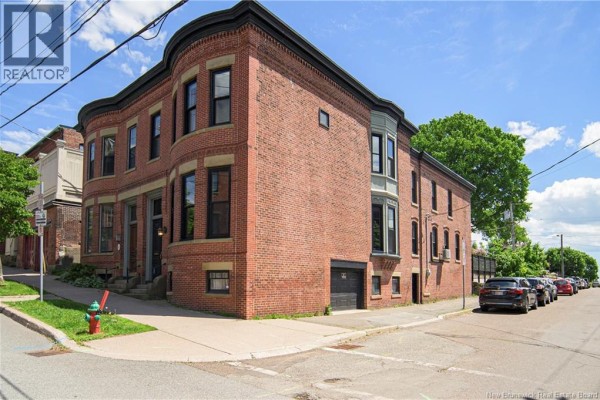 Bath (# pieces 1-6) - 38 Duke Street, Saint John, NB E2L1N1 Photo 2
