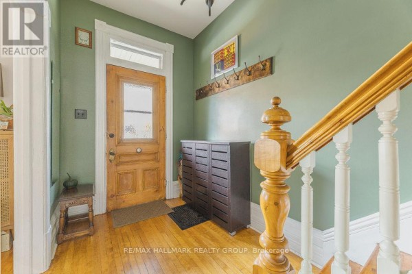 38 Elm Street, Ottawa, ON, photo 3