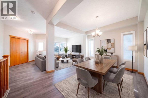Living room - 38 Everhollow Rise Sw, Calgary, AB T2Y5H2 Photo 3