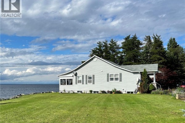 Bath (# pieces 1-6) - 38 Front Road, Bay Du Vin, NB E1N5K1 Photo 5