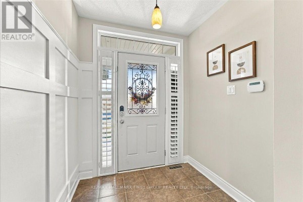 Study - 38 Gallimere Court, Whitby, ON L1N0J5 Photo 2