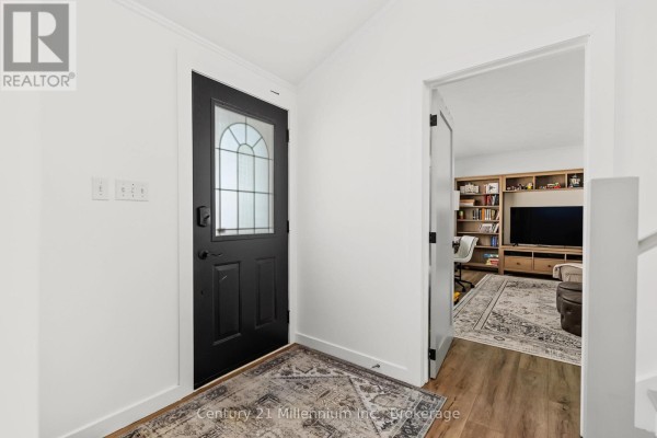Living room - 38 Grayview Drive, Grey Highlands, ON N0C1H0 Photo 5