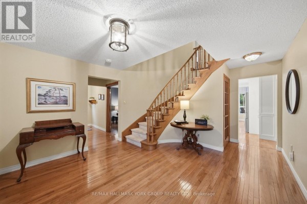 Games room - 38 Lanewood Drive, Aurora, ON L4G4T8 Photo 3