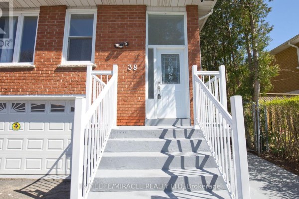 38 Medici Place, Brampton, ON, photo 2