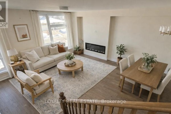 38 Monclova Road, Toronto, ON M3M0A6 Photo 3