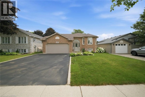 Recreation room - 38 Olivetree Road, Brantford, ON N3R7X2 Photo 3