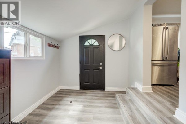 38 Rose Avenue, Brantford, ON, photo 3