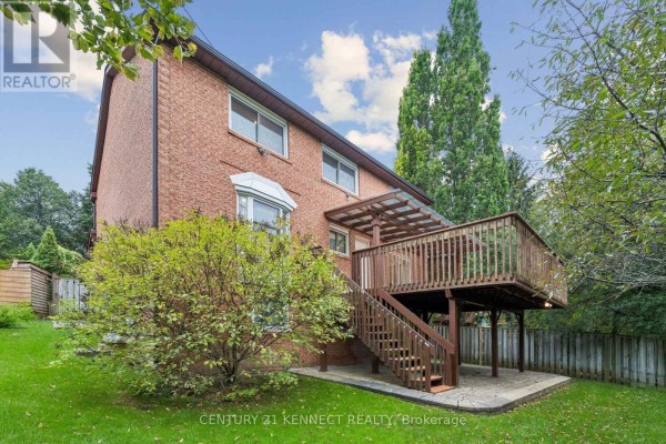 Kitchen - 38 Rosemount Avenue, Markham, ON L3T6S7 Photo 2
