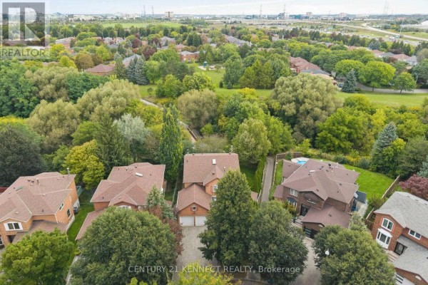 Eating area - 38 Rosemount Avenue, Markham, ON L3T6S7 Photo 4
