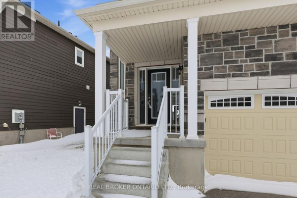 Kitchen - 38 Sandhill Crane Drive, Wasaga Beach, ON L9Z0J6 Photo 4
