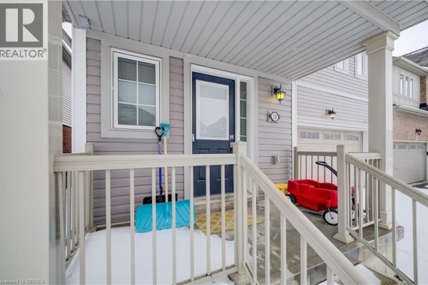 2pc Bathroom - 38 Sinden Road, Brantford, ON N3T0P8 Photo 4