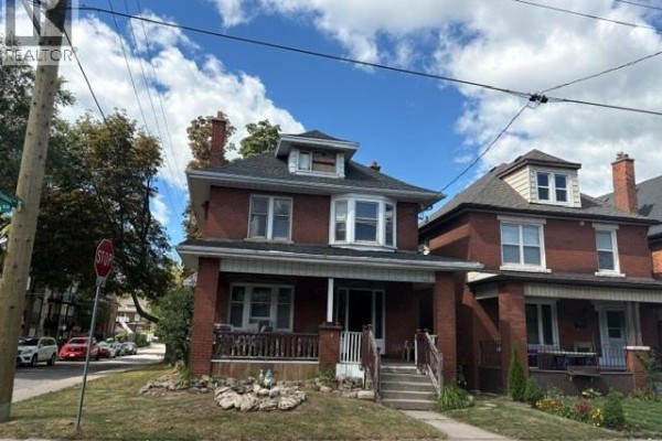 Laundry room - 38 Spadina Avenue, Hamilton, ON L8M2W9 Photo 2