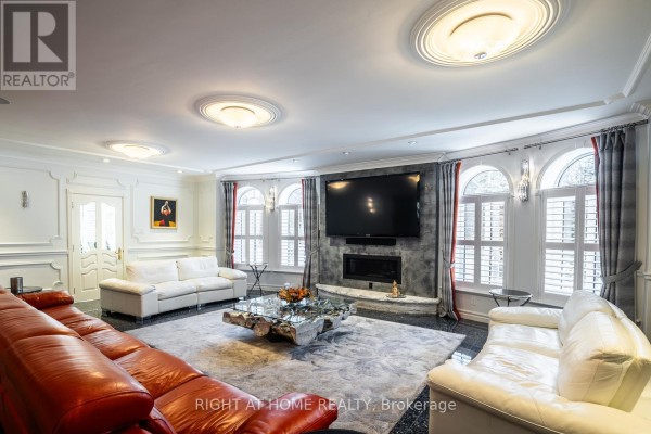 Family room - 38 Sugarbush Court, Vaughan, ON L4L2Z2 Photo 5