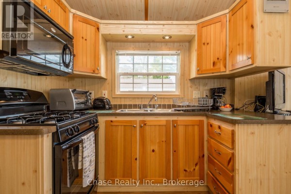 38 Temagami Trail, Wasaga Beach, ON L9Z1X7 Photo 5