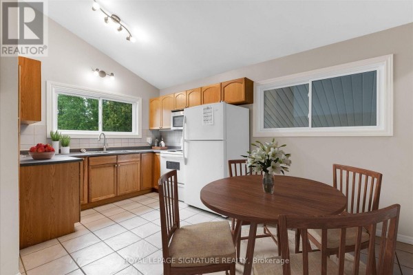 Kitchen - 38 Tewskbury Crescent, London East, ON N5V2M8 Photo 5
