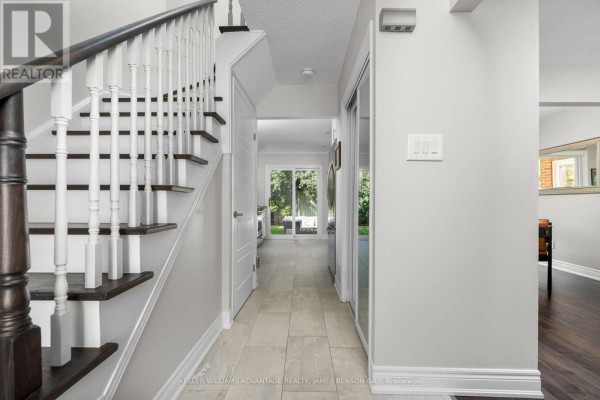 Living room - 38 White Boulevard, Vaughan, ON L4J5Z3 Photo 5