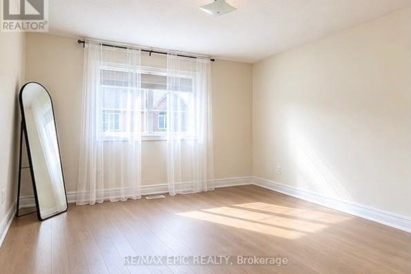 Bedroom 2 - 38 Wyndham Circle, Georgina, ON L0E1R0 Photo 5