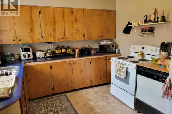 Bedroom 2 - 380 Connaught Street, Vanderhoof, BC V0J3A0 Photo 5