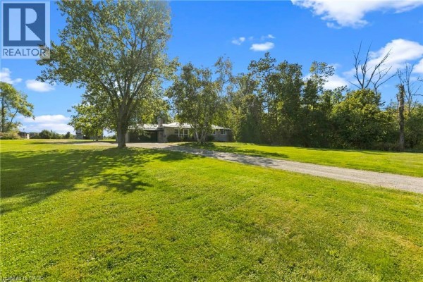 Bedroom - 380 Haldimand Trail, Dunnville, ON N1A2W8 Photo 4