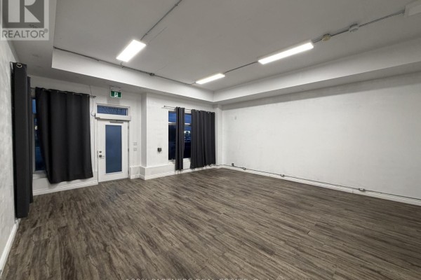 380 John Street, Markham, ON L3T5W6 Photo 2