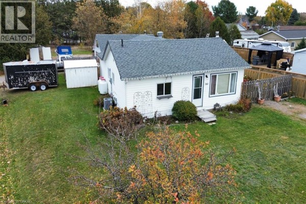4pc Bathroom - 380 Limit Street, Massey, ON P0P1P0 Photo 3