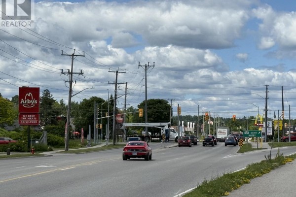 380 Memorial Avenue, Orillia, ON L3V6K8 Photo 5