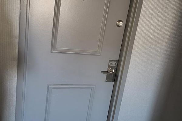 3pc Ensuite bath - 380 Pelissier Street Unit# 1604, Windsor, ON N9A6V7 Photo 2