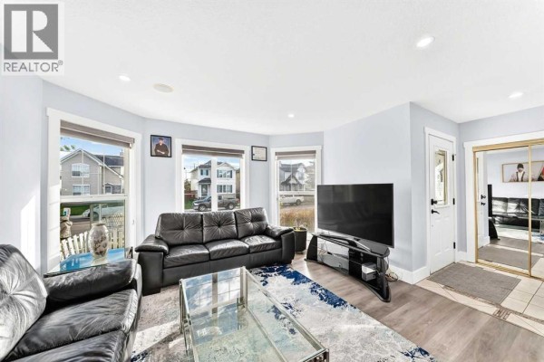 Dining room - 380 Taradale Drive Ne, Calgary, AB T3J4S2 Photo 3