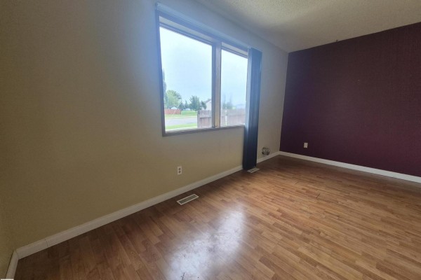 Primary Bedroom - 3801 33 Av, Leduc, AB T9E6E5 Photo 5