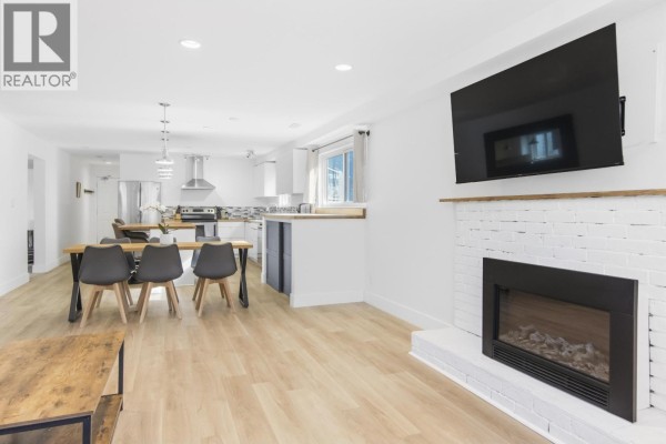 38012 Fifth Avenue, Squamish, BC V8B0B4 Photo 2