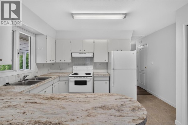 Office - 3802 36 Street, Vernon, BC V1T6E5 Photo 5