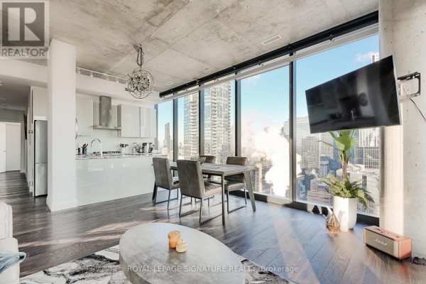3803 - 224 King Street W, Toronto, ON, photo 3