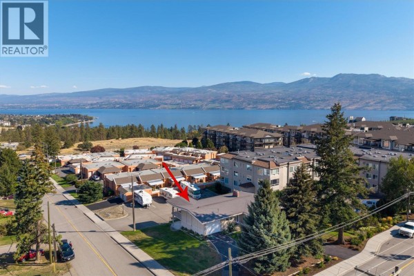 3pc Bathroom - 3803 Brown Road, West Kelowna, BC V4T2J3 Photo 3