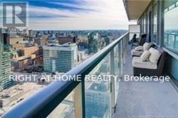 Kitchen - 3804 - 38 Grenville Street, Toronto, ON M4Y1A5 Photo 3