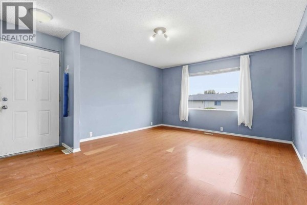 Primary Bedroom - 3804 Dover Ridge Drive Se, Calgary, AB T2B2C9 Photo 5