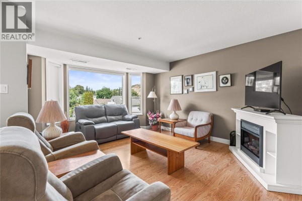 3pc Ensuite bath - 3805 30 Avenue Unit# 301, Vernon, BC V1T9M3 Photo 5