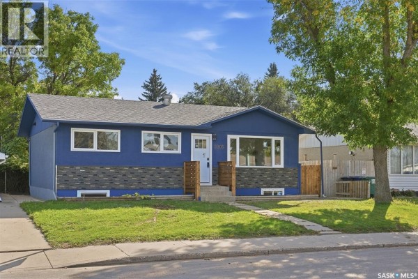 Bedroom - 3805 Diefenbaker Drive, Saskatoon, SK S7L5C6 Photo 2