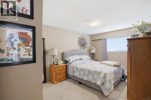 Kitchen - 3805 Morgan Cres N, Port Alberni, BC V9Y6C1 Photo 4