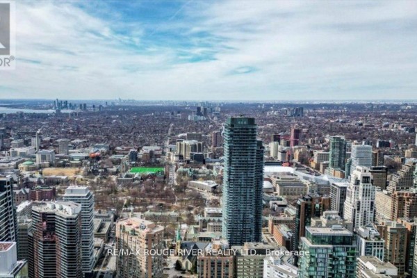 Family room - 3808 - 55 Charles Street E, Toronto, ON M4Y0J1 Photo 3